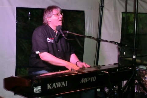 Der-Pianoman-mit-seinem-Gute-Laune-Programm-10