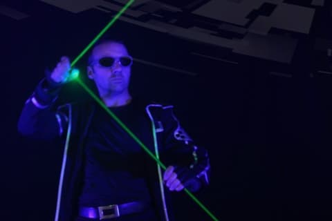 Die-erstaunliche-Lasershow-aus-Berlin-2